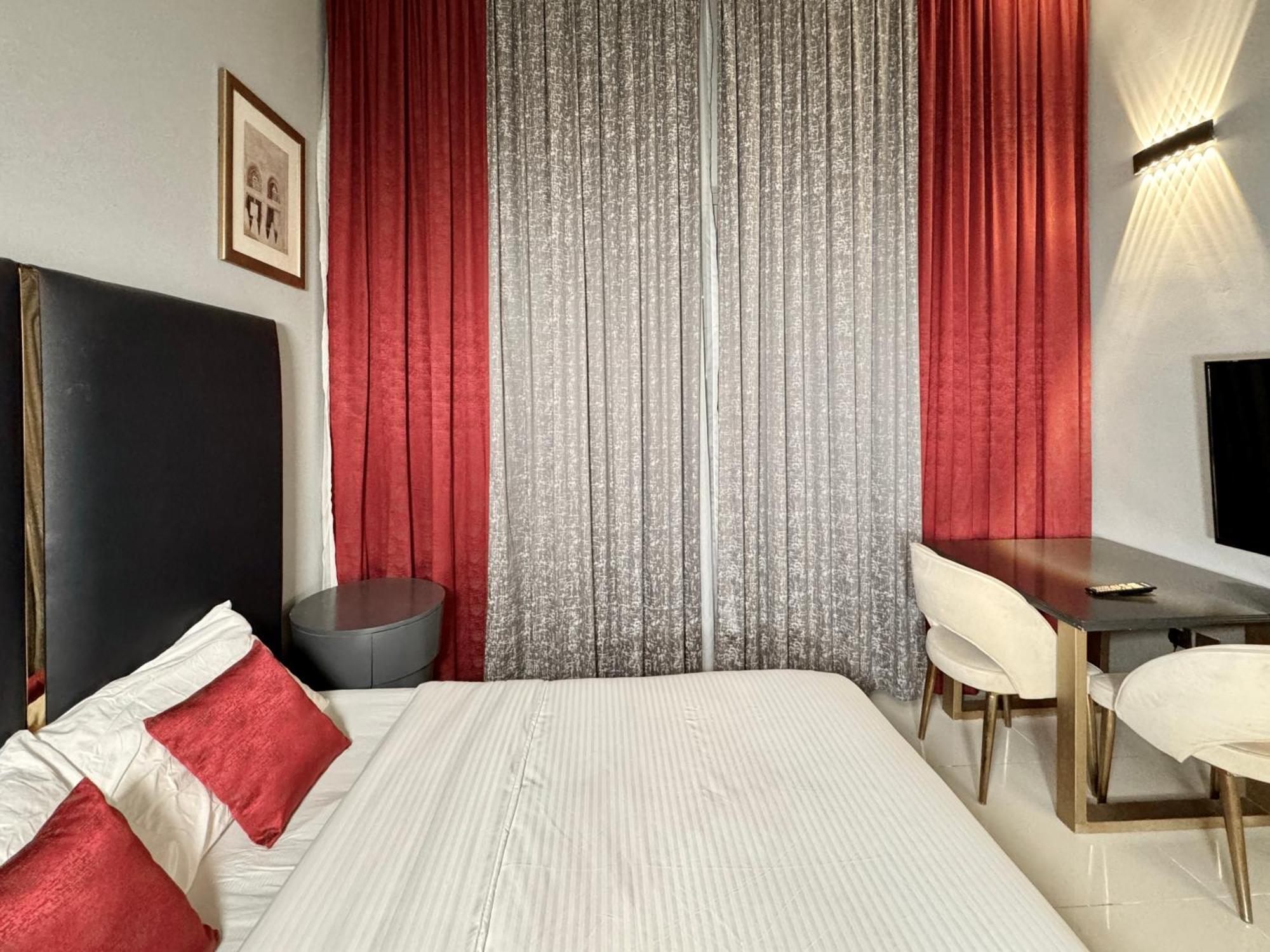 Al Manara Classic Deluxe Apartment *
